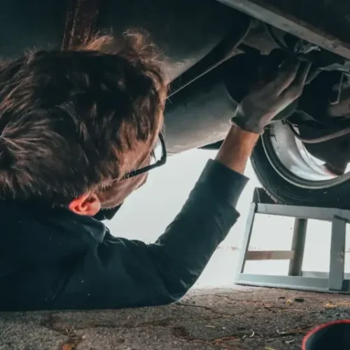 Mechanik samochodowy – człowiek od zadań specjalnych